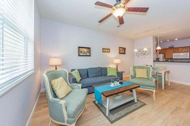 Building Photo - 630 S Sapodilla Ave