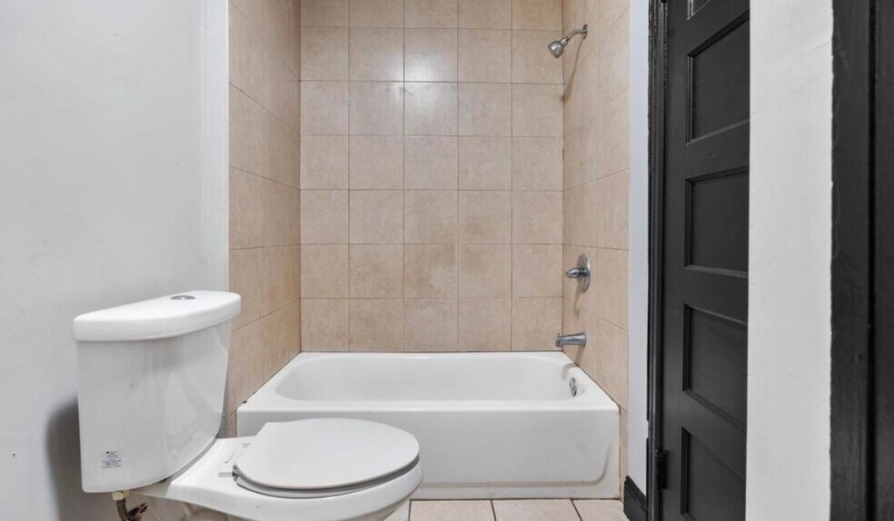 Building Photo - 3239 N 26th St