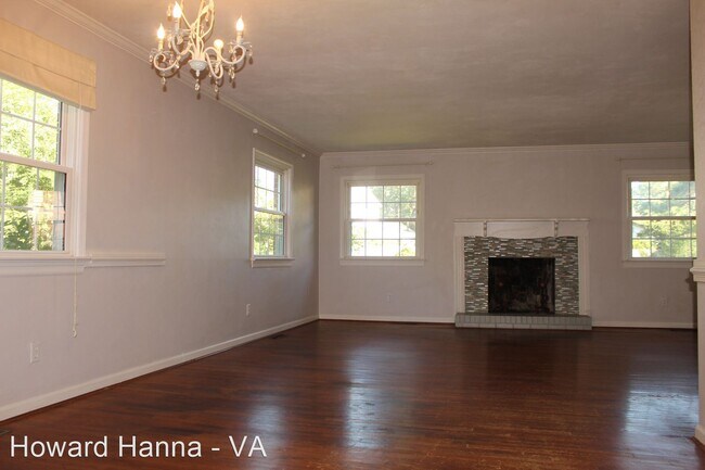 Building Photo - 4 br, 3 bath House - 605 Runnymede Court