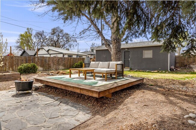 Building Photo - Charming 2BR House in Denver