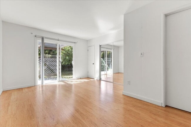 Building Photo - Three bedroom Carmel Home near ocean - Early May