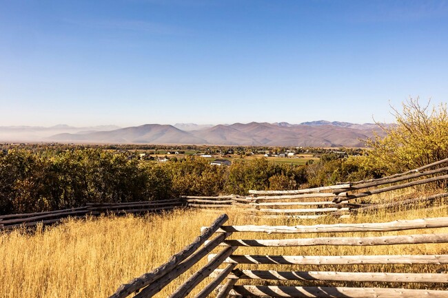 Building Photo - Magnificent Mountain Retreat in Oakley, Utah