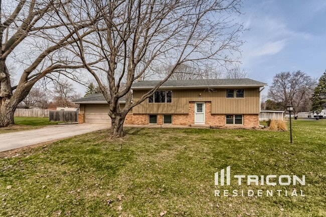 Building Photo - 11233 Nevada Ave N