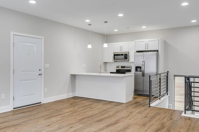 Building Photo - 2630 Annin St