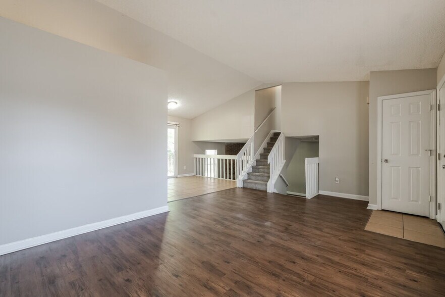 Building Photo - 3230 Pearce Ct