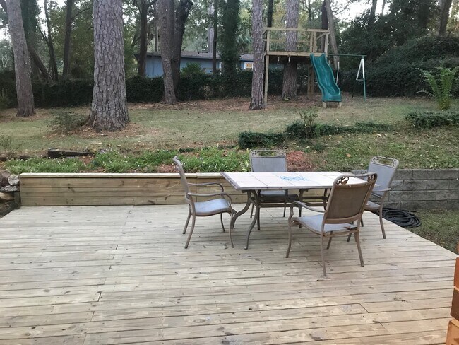 Building Photo - 1803 Salmon Dr