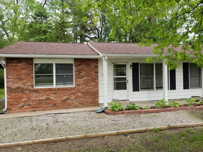 Primary Photo - 38A Thornwood Ln