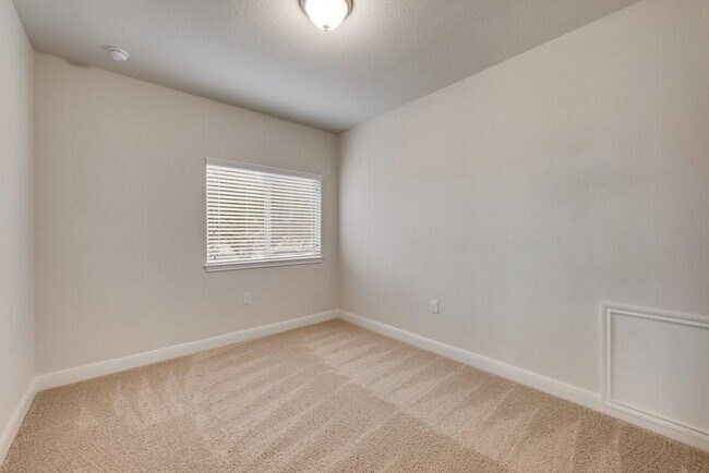 Building Photo - 10825 Ballard Path