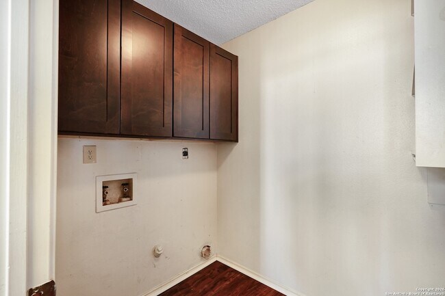 Building Photo - 13003 Beacon Park Dr