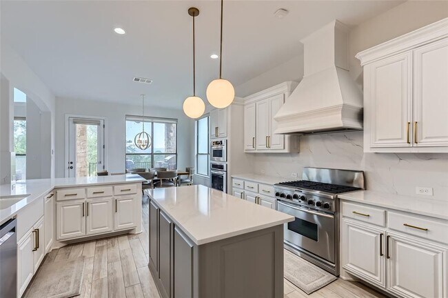 Building Photo - 217 Emerald Ridge Dr