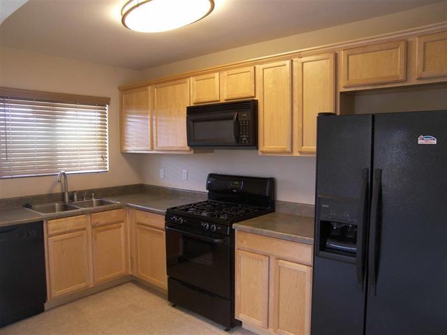 Building Photo - 312 J Ave