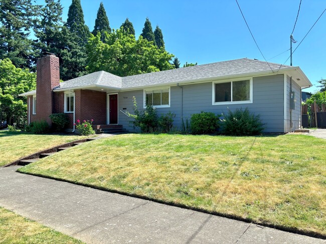 Primary Photo - University Park Home with Finished Basemen...