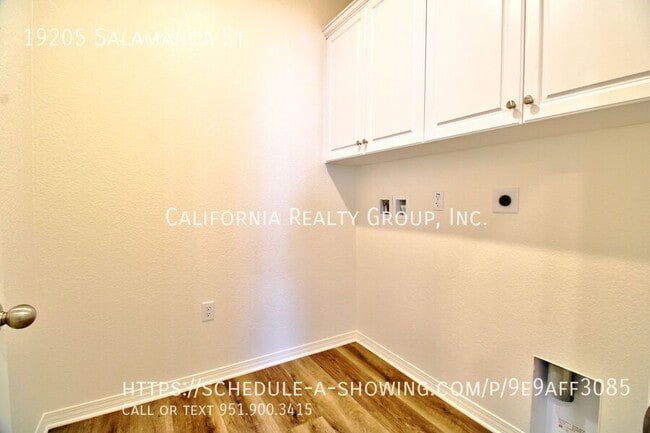 Building Photo - 19205 Salamanca St