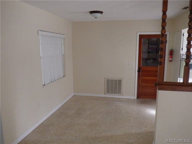 Building Photo - 3415 S Diamond Ave