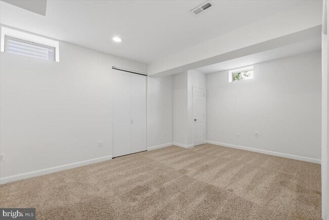 Building Photo - 20242 Hidden Creek Ct