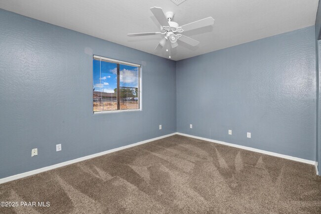 Building Photo - 3401 N Catherine Dr