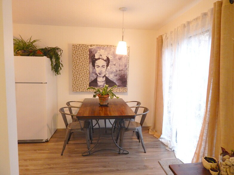 Building Photo - 4115 SE Raymond St