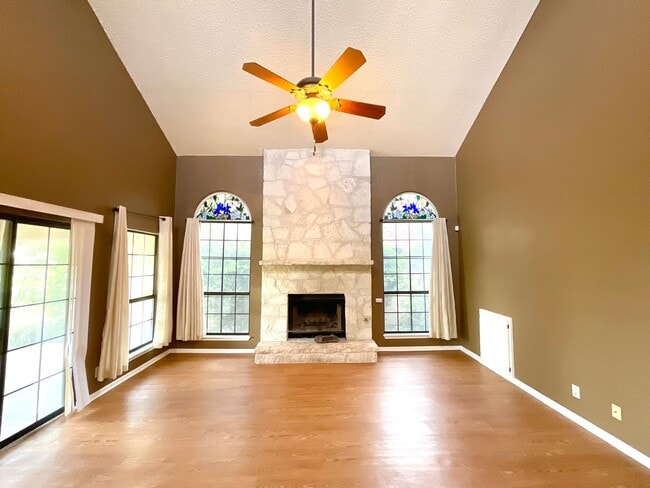 Building Photo - 7326 Putter Ln