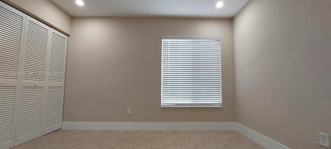 Building Photo - 4821 SW 129th Ave