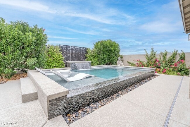 Building Photo - 2489 Cingoli St