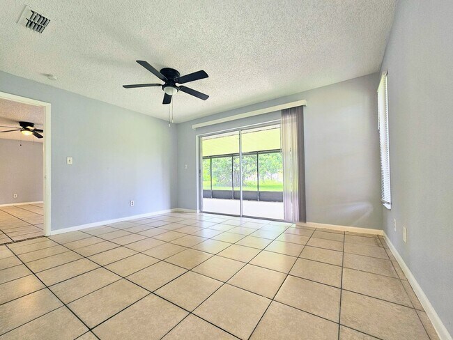 Building Photo - Beautifully Maintained 3-Bedroom Home with...