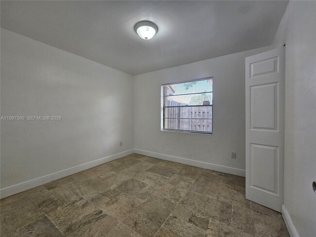 Building Photo - 15075 SW 49th Ln