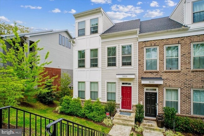 Building Photo - 3016 20th St S