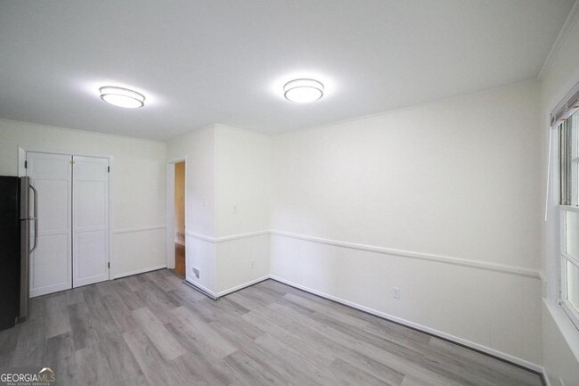 Building Photo - 120 Soule St