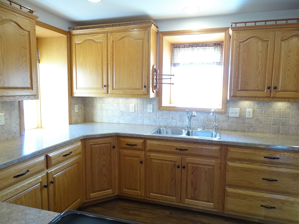 Building Photo - 454 Race Rd