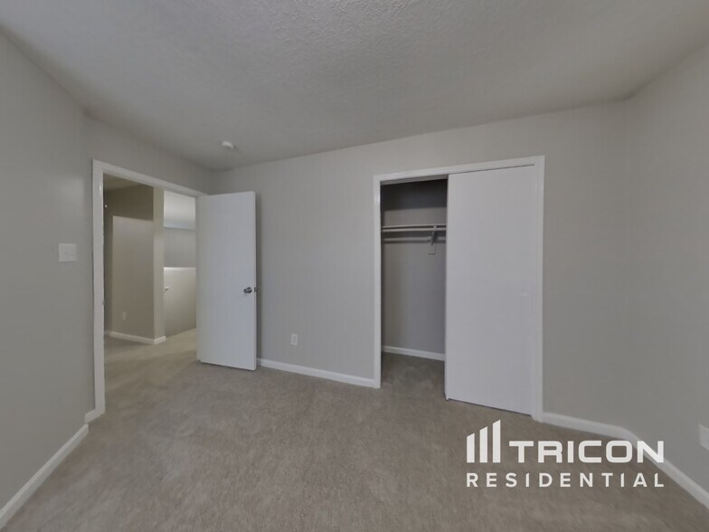 Building Photo - 15322 Acorn Green Ct