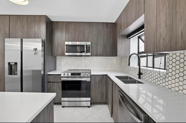 Building Photo - 373 SW 94 Terrace