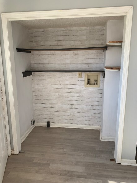 Building Photo - 208 Blue Ridge Dr