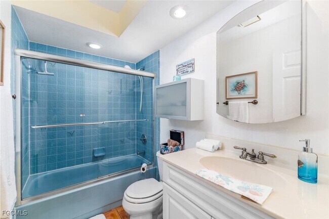 Building Photo - 4116 SW 9th Pl