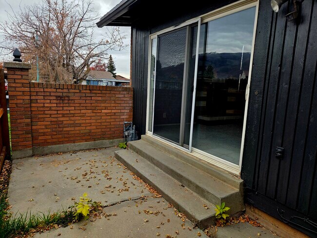 Building Photo - 1968 E 5850 S