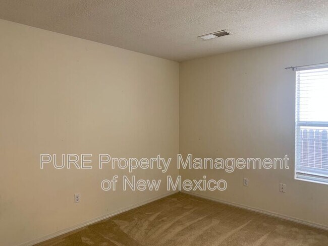 Building Photo - 915 Blackbird Dr SW