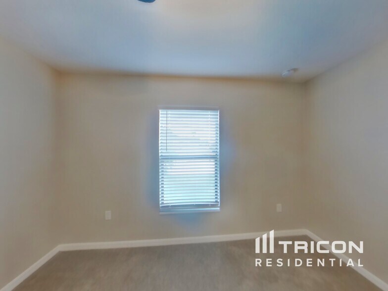 Building Photo - 866 N Fairbanks Dr