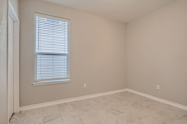 Building Photo - 3 bedroom off 211 and Culebra. NISD School...