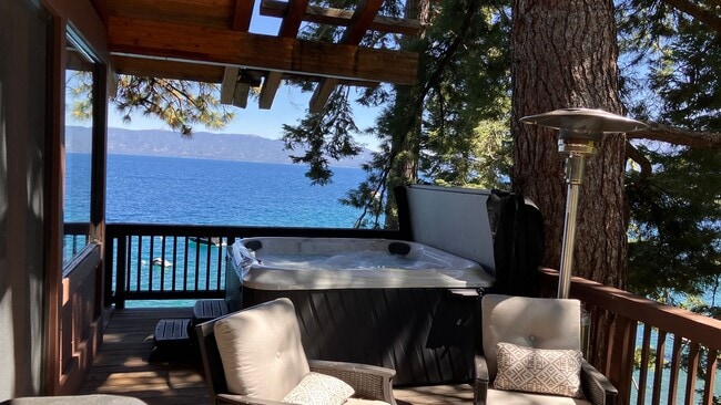 Building Photo - Furnished Lakefront home with amazing Lakeviews