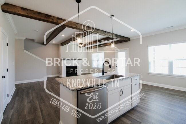 Building Photo - 1669 Spring Berry Ln