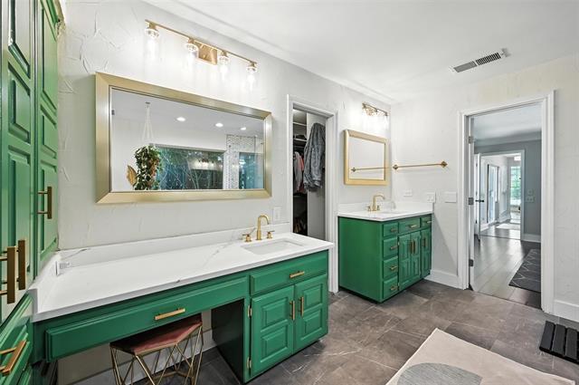 Building Photo - 6002 Costera Ln