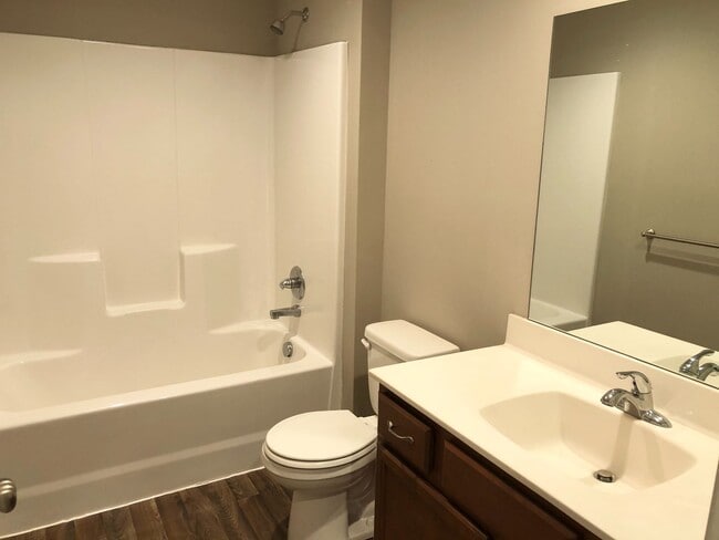 Building Photo - 2 Bed 1 Car Attached Villa with Unfinished Basement