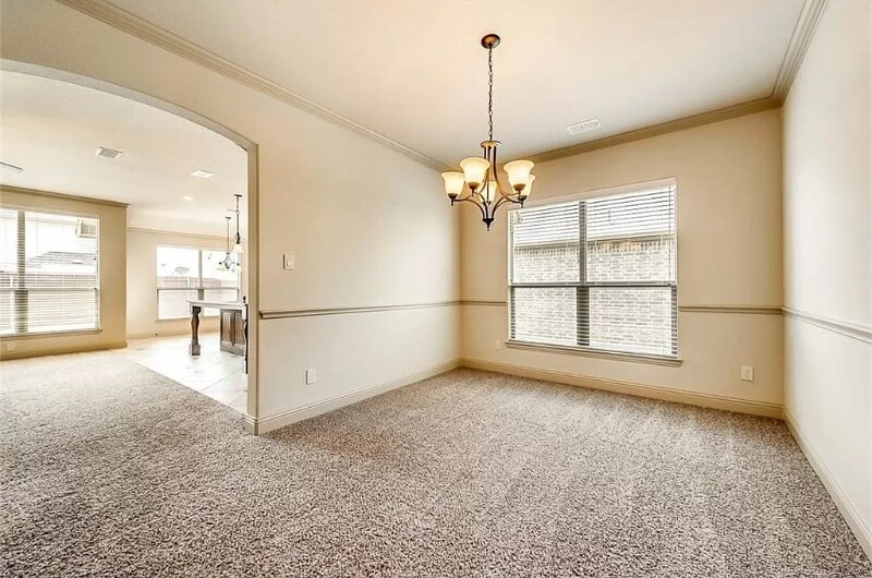 Building Photo - 820 Lake Meadow Ln