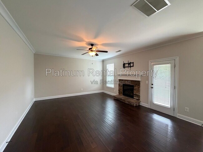 Building Photo - 5075 Rialto Way
