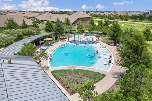 Building Photo - 913 Parkside Dr