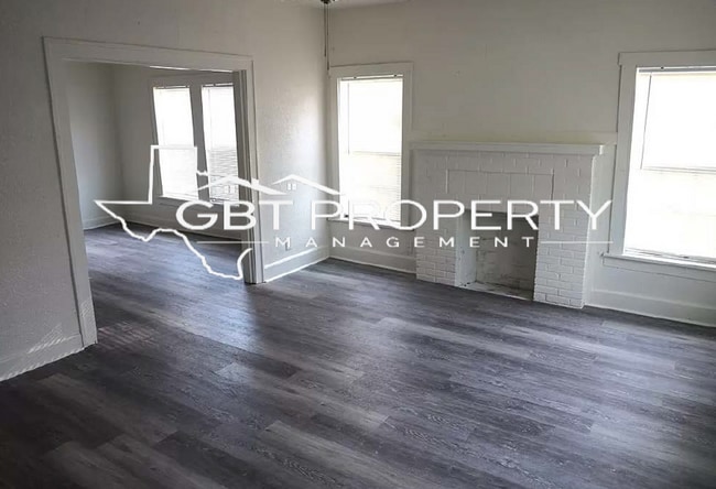 Building Photo - 4 Bedroom 3 Bath Home Remodeled!!!!