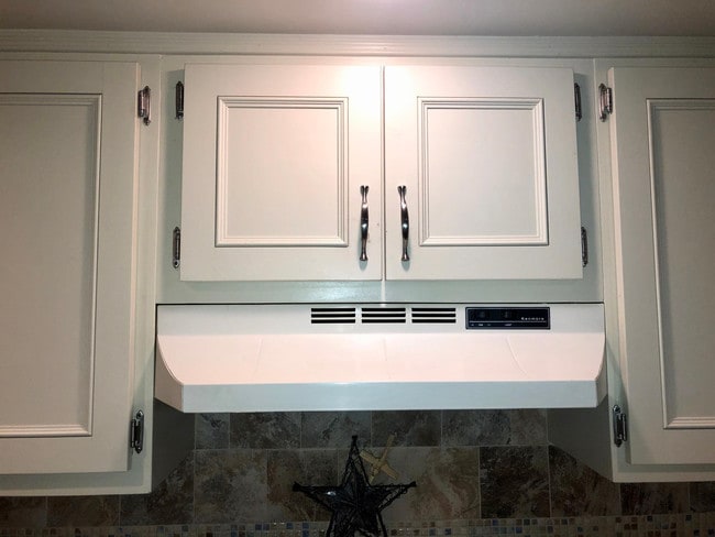 Lighted Fan Hood - 140 Dickinson Ln