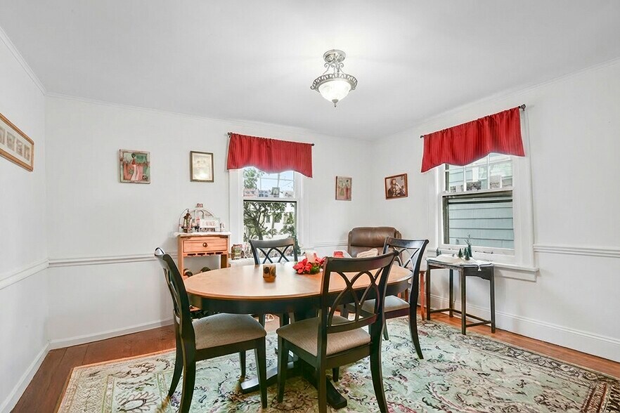 Building Photo - 1083 Hunter Ave