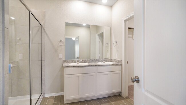 Building Photo - 25463 Northpark Lake Dr