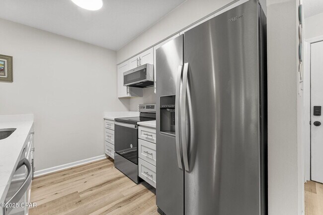 Building Photo - 200 Sandestin Ln