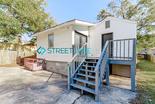 Building Photo - REDUCED! Charming 3 bedroom home in Birmin...